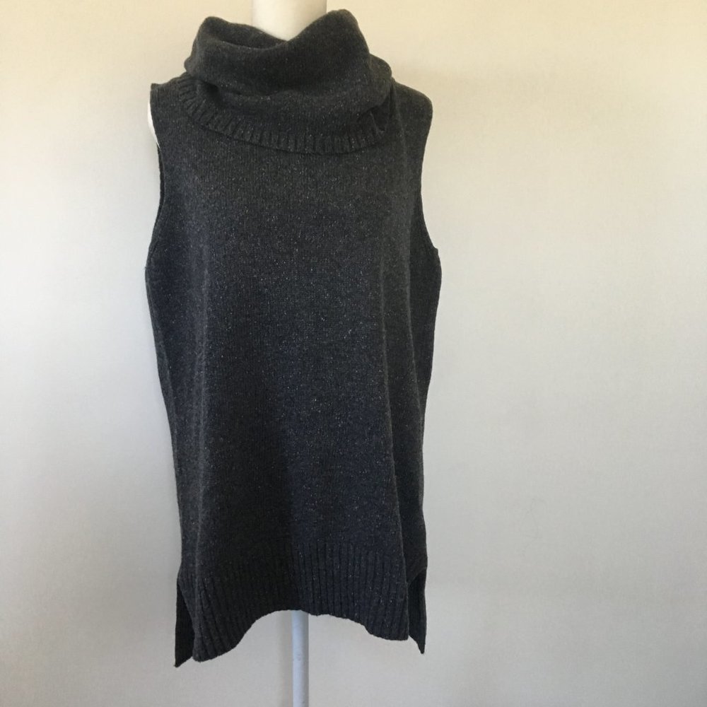 Mia Mai Sleeveless Sweater